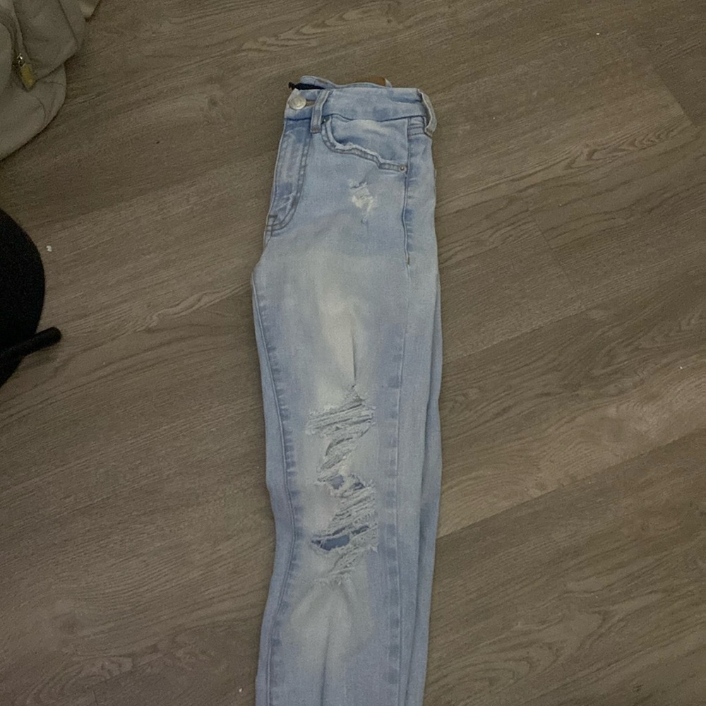 Aeropostale high-rise ripped curvy jagging size small